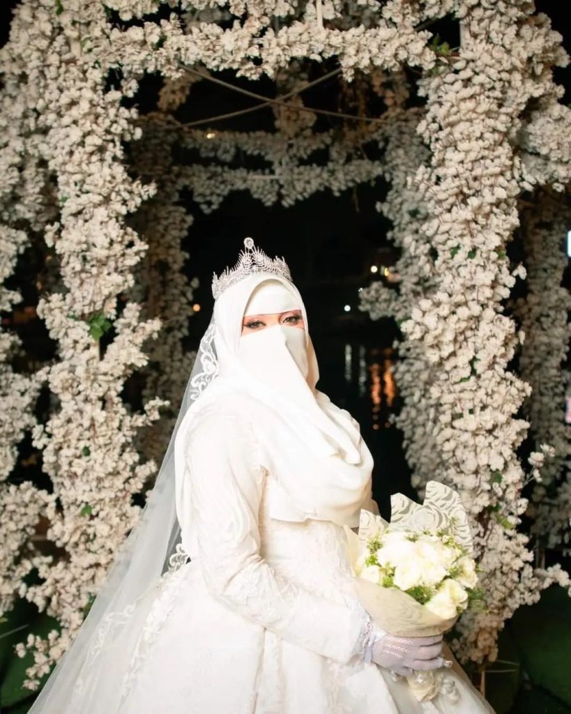 أشكال نقاب العروسة مع التاج