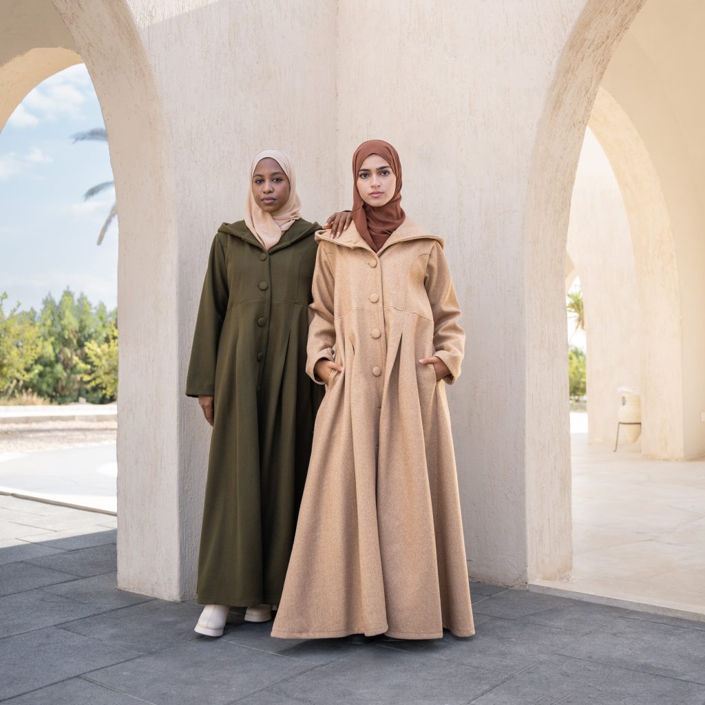 لبس واسع للشتاء موضة للمحجبات